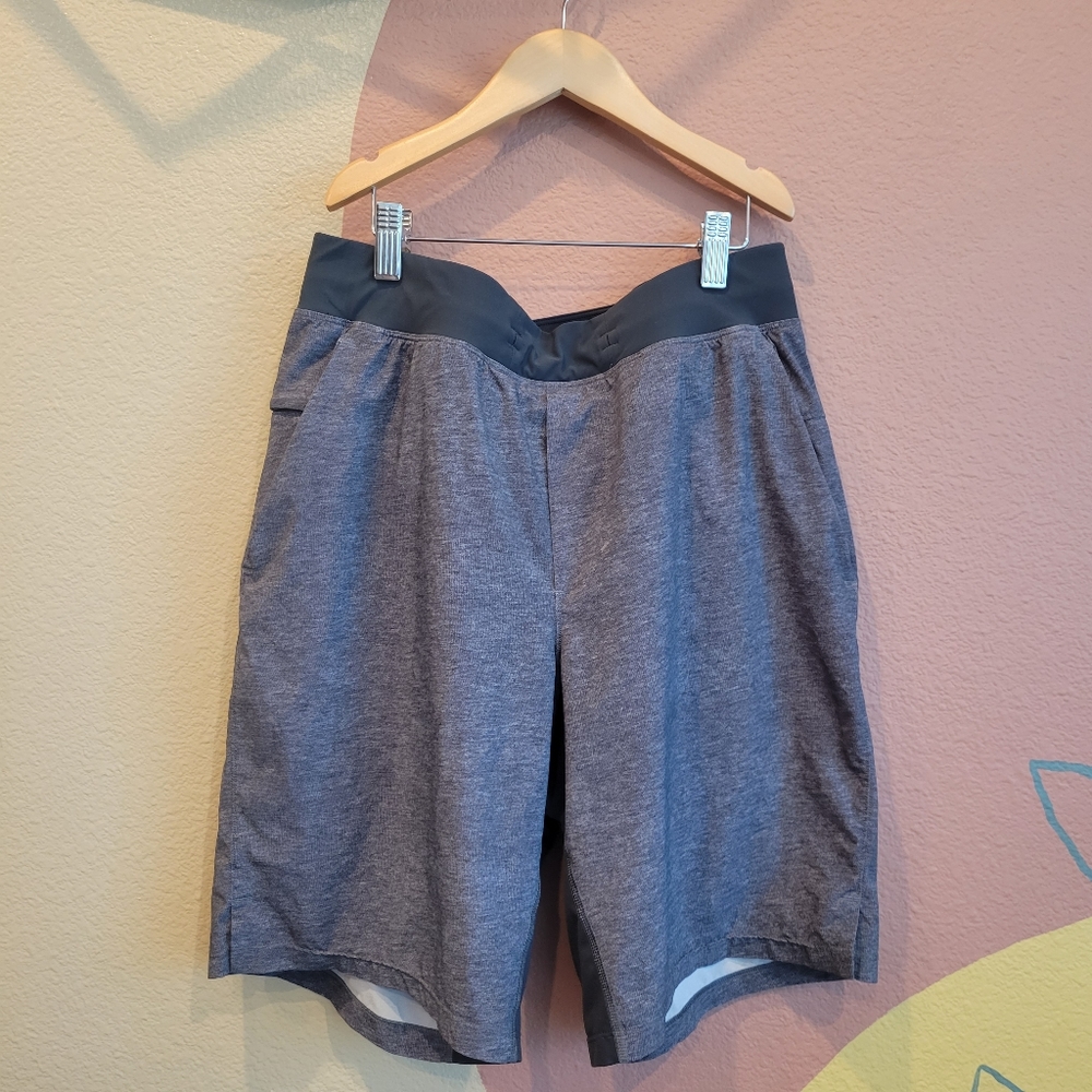 Lululemon Mens T.H.E Short Out of Mind Liner 9" Medium - Picture 5 of 12